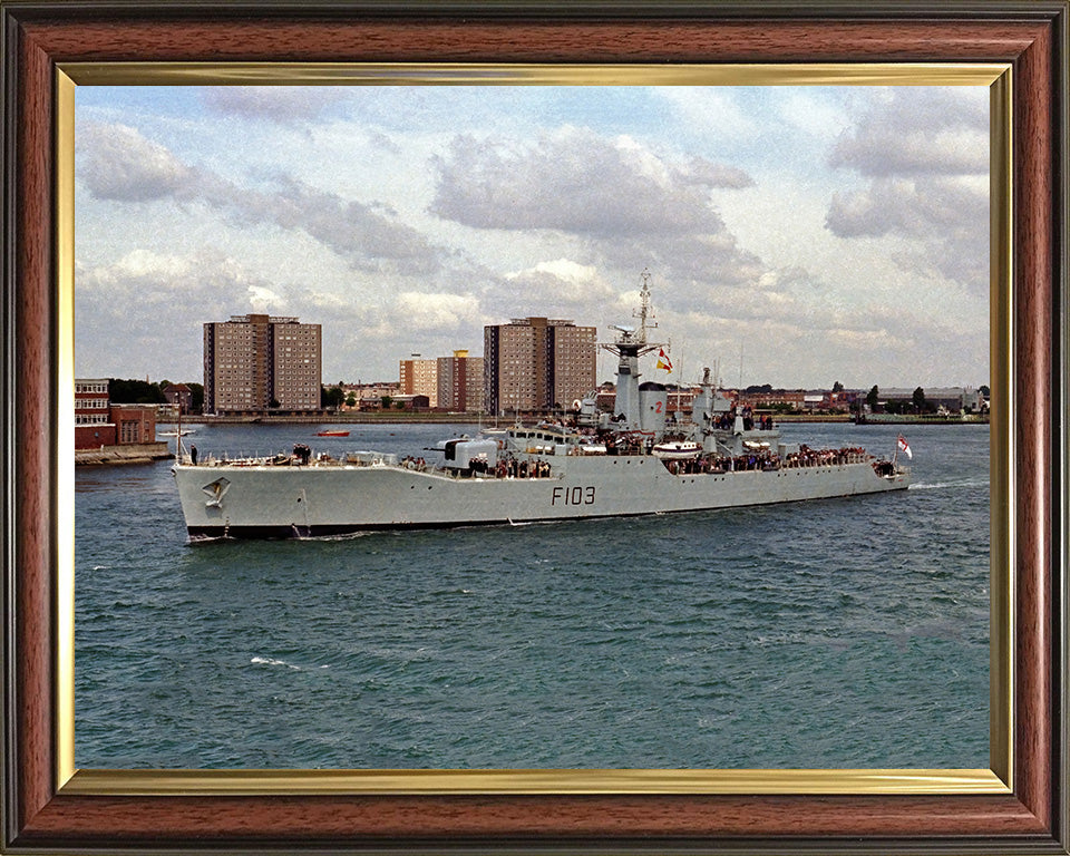 HMS Lowestoft F103 | Photo Print | Framed Print | Rothesay Class | Frigate | Royal Navy Hampshire Prints