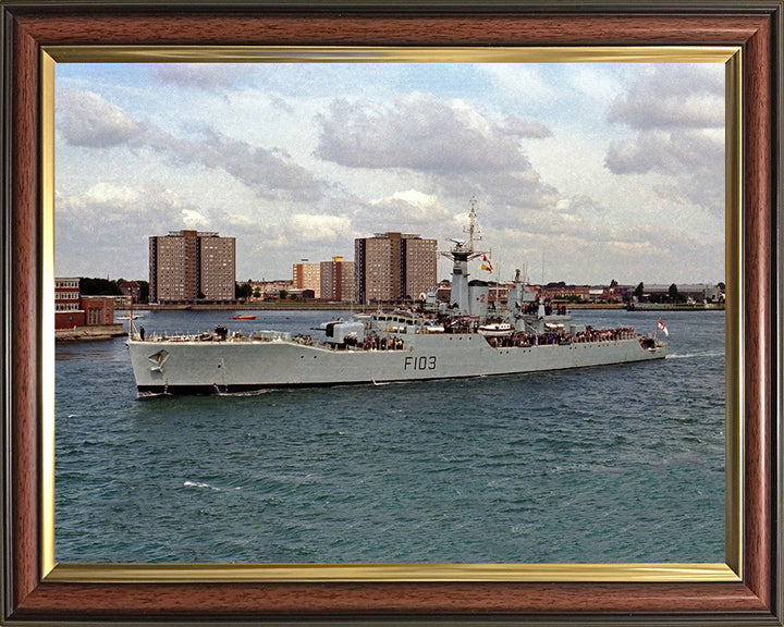 HMS Lowestoft F103 | Photo Print | Framed Print | Rothesay Class | Frigate | Royal Navy Hampshire Prints