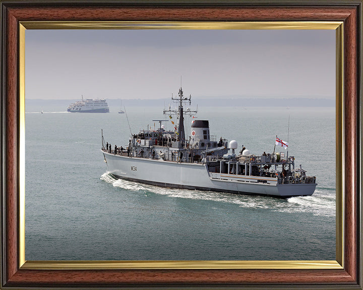 HMS Middleton M34 | Photo Print | Framed Print | Hunt Class | Mine Warfare Vessel | Royal Navy Hampshire Prints