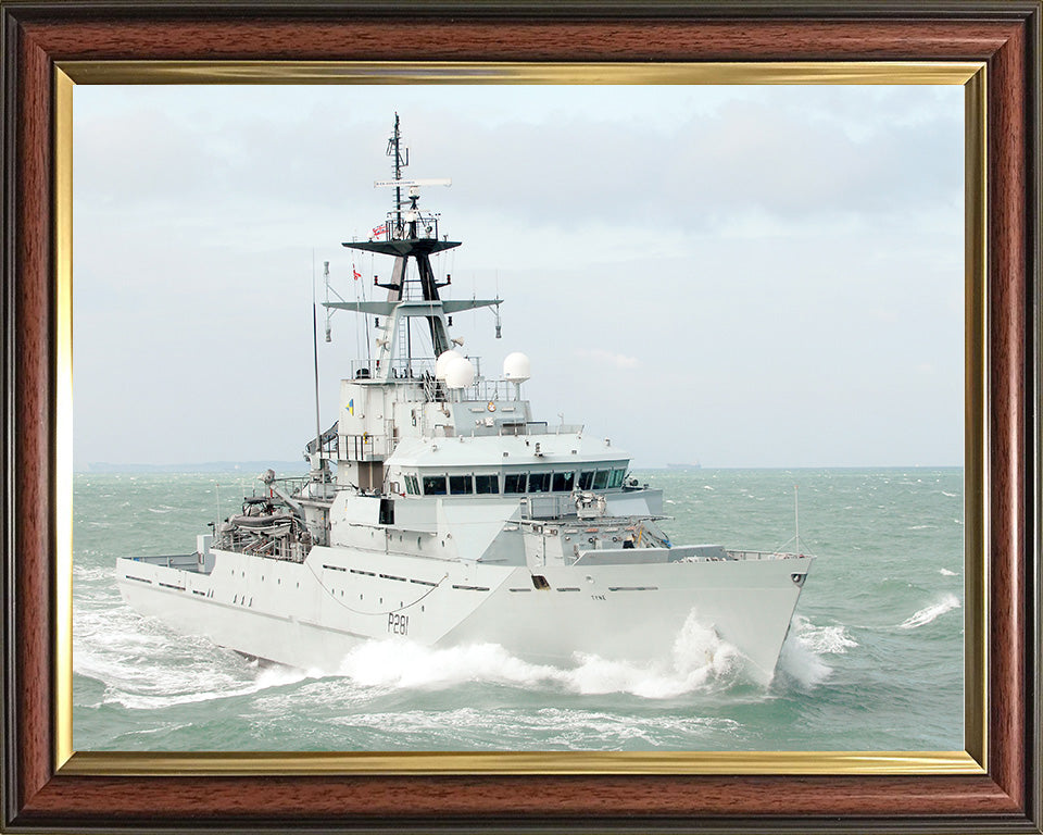 HMS Tyne P281 Royal Navy River class offshore patrol vessel Photo Print or Framed Print - Hampshire Prints