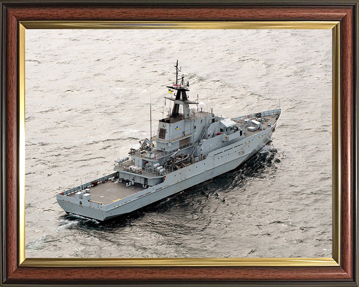 HMS Tyne P281 Royal Navy River class offshore patrol vessel Photo Print or Framed Print - Hampshire Prints