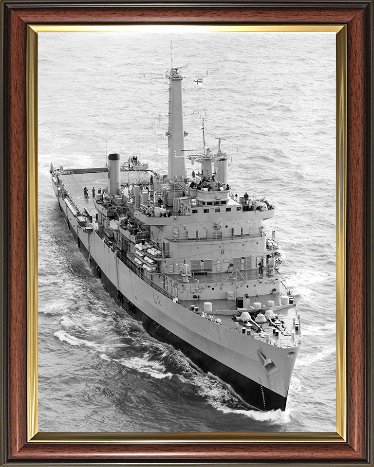 HMS Intrepid L11 | Photo Print | Framed Print | Fearless Class | Amphibious Ship | Royal Navy Hampshire Prints