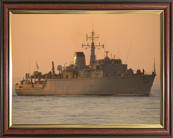 HMS Quorn M41 | Photo Print | Framed Print | Hunt Class | Mine Warfare Vessel | Royal Navy Hampshire Prints