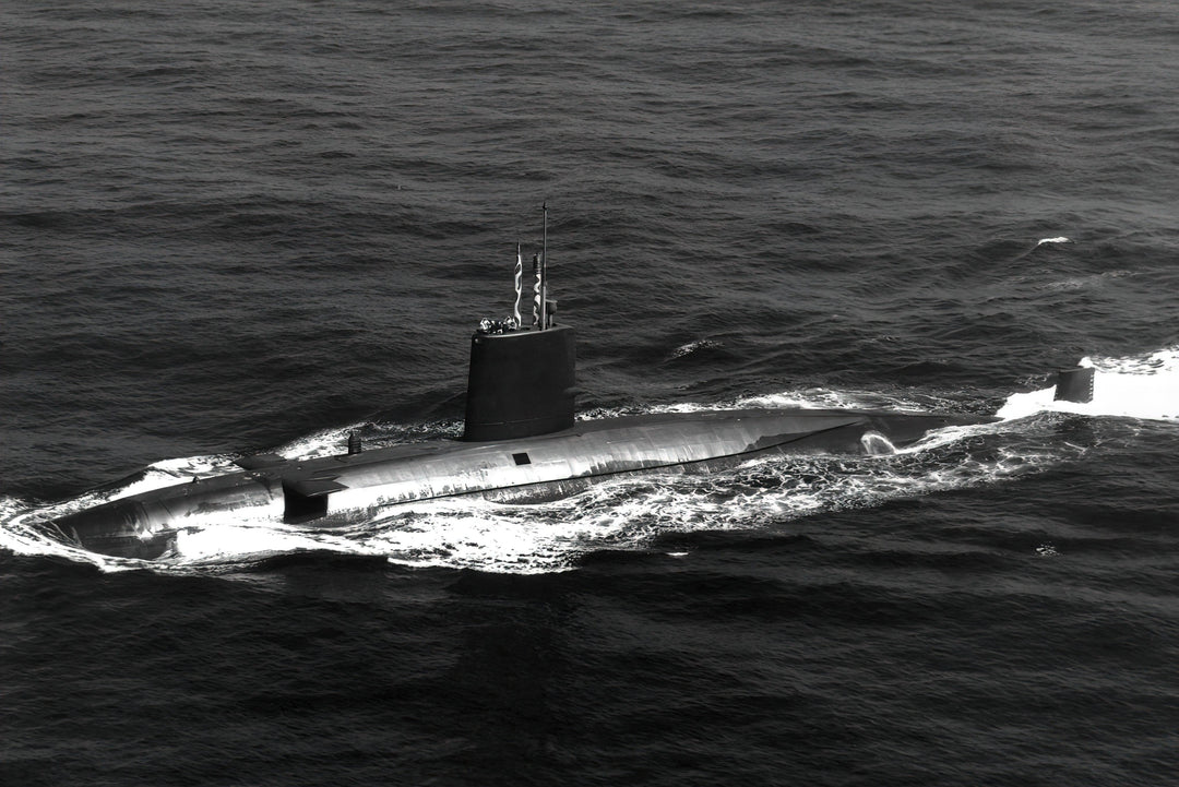 HMS Valiant S102 Submarine | Photo Print | Framed Print | Valiant Class | Royal Navy Hampshire Prints