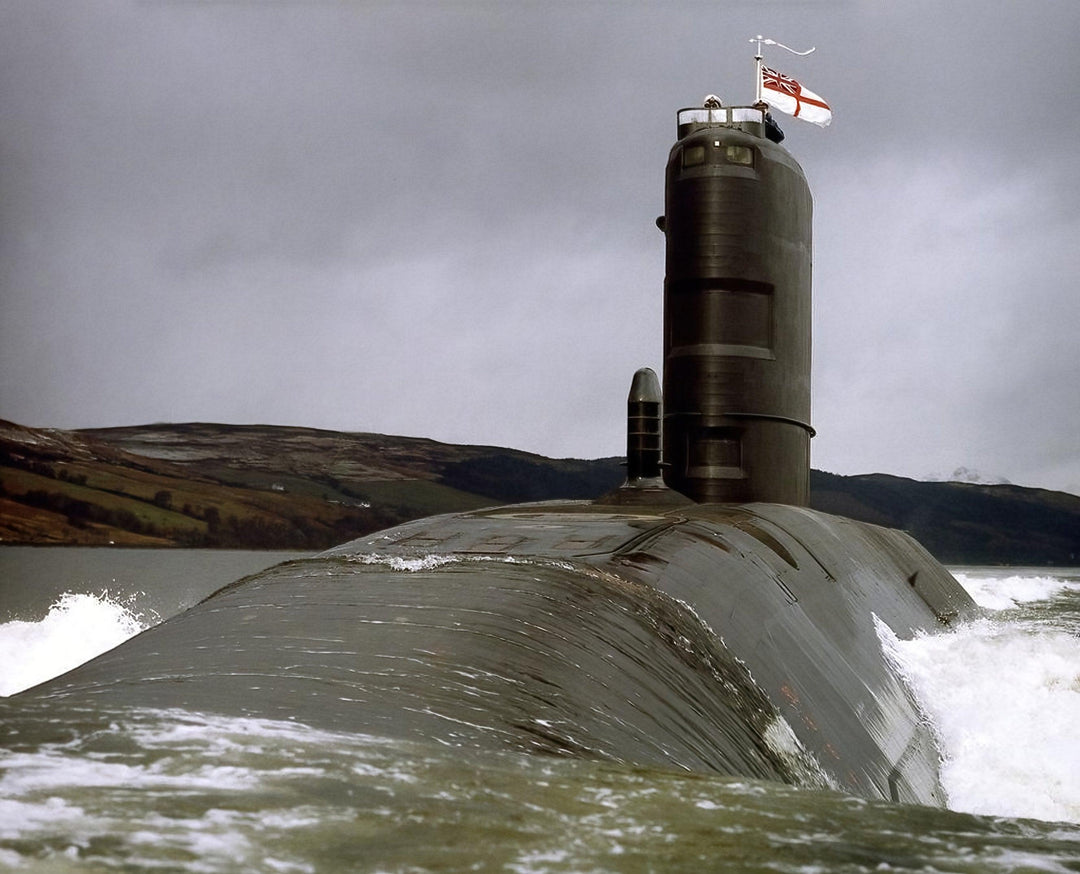 HMS Splendid S106 Royal Navy Swiftsure class Submarine Photo Print or Framed Print - Hampshire Prints