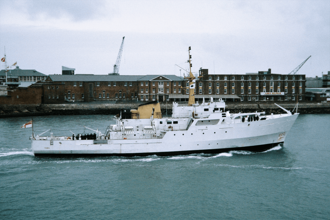 HMS Fawn A325 Royal Navy Bulldog class ship Photo Print or Framed Print - Hampshire Prints