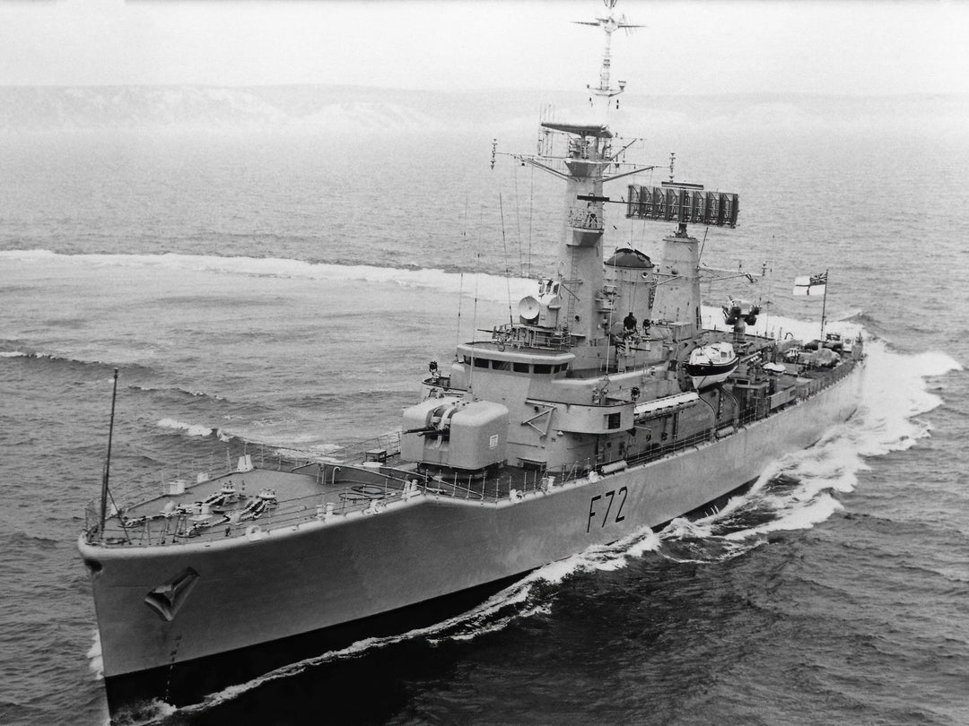 HMS Ariadne F72 | Photo Print | Framed Print | Leander Class | Frigate | Royal Navy Hampshire Prints