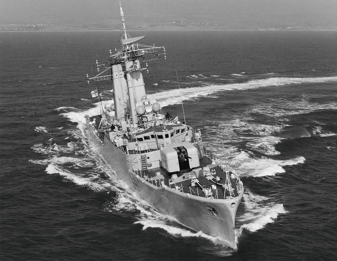 HMS Chichester F59 Royal Navy Salisbury class Frigate Photo Print or Framed Print - Hampshire Prints