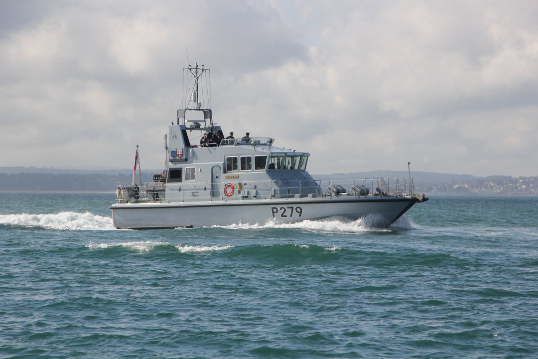 HMS Blazer P279 Royal Navy Archer class P2000 patrol vessel Photo Print or Framed Print - Hampshire Prints