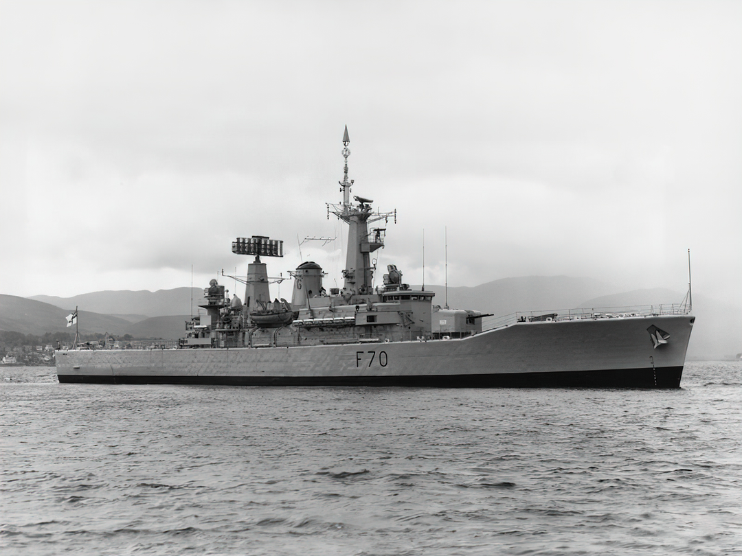 HMS Apollo F70 | Photo Print | Framed Print | Poster | Leander Class | Frigate | Royal Navy Hampshire Prints