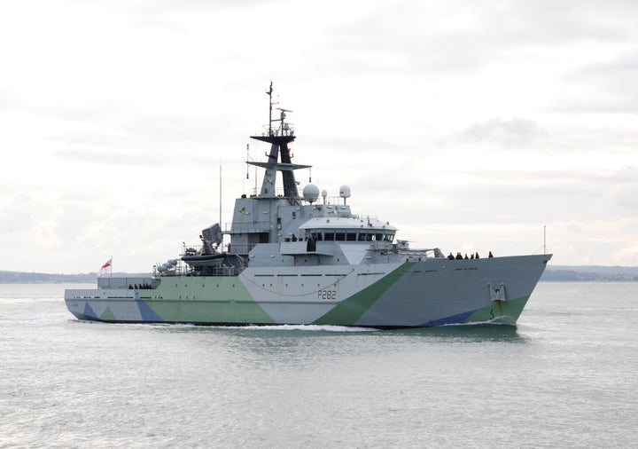 HMS Severn P282 Royal Navy River class patrol vessel Photo Print or Framed Print - Hampshire Prints