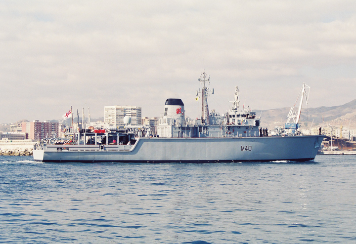 HMS Berkeley M40 Royal Navy Hunt class mine countermeasures vessel Photo Print or Framed Print - Hampshire Prints