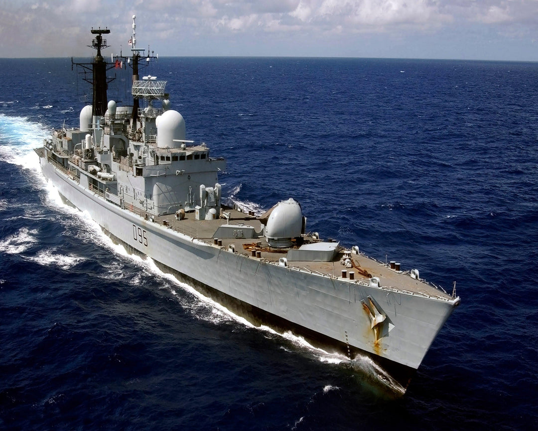 HMS Manchester D95 | Photo Print | Framed Print | Type 42 | Destroyer | Royal Navy Hampshire Prints