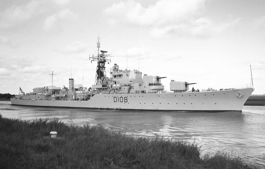 HMS Dainty D108 | Photo Print | Framed Print | Daring Class | Destroyer | Royal Navy Hampshire Prints
