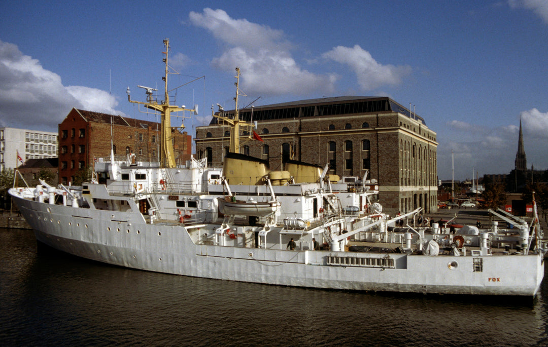 HMS Fox A320 Royal Navy Bulldog class ship Photo Print or Framed Print - Hampshire Prints