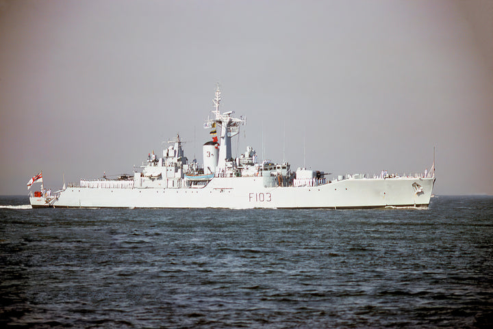 HMS Lowestoft F103 Royal Navy Rothesay class frigate Photo Print or Framed Print - Hampshire Prints