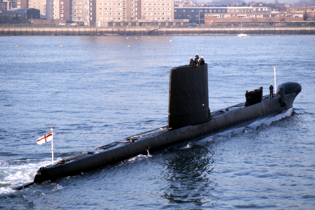 HMS Osiris S13 Submarine | Photo Print | Framed Print | Oberon Class | Royal Navy Hampshire Prints