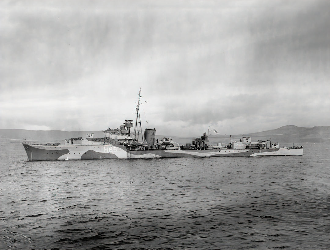 HMS Relentless H85 | Photo Print | Framed Print | R Class | Destroyer | Royal Navy Hampshire Prints