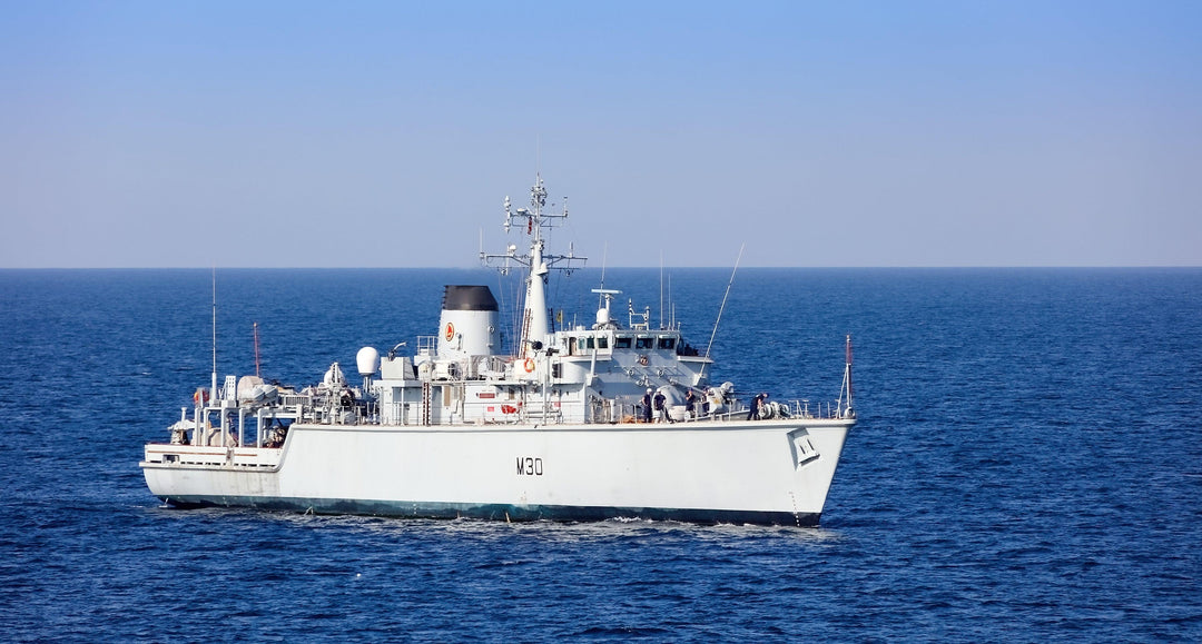 HMS Ledbury M30 | Photo Print | Framed Print | Hunt Class | Minesweeper | Royal Navy Hampshire Prints