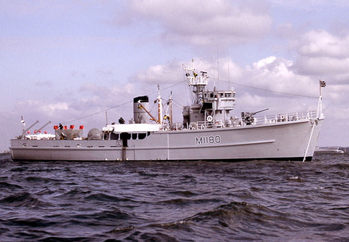 HMS Shavington M1180 Royal Navy Ton Class Minesweeper Photo Print or Framed Photo Print - Hampshire Prints