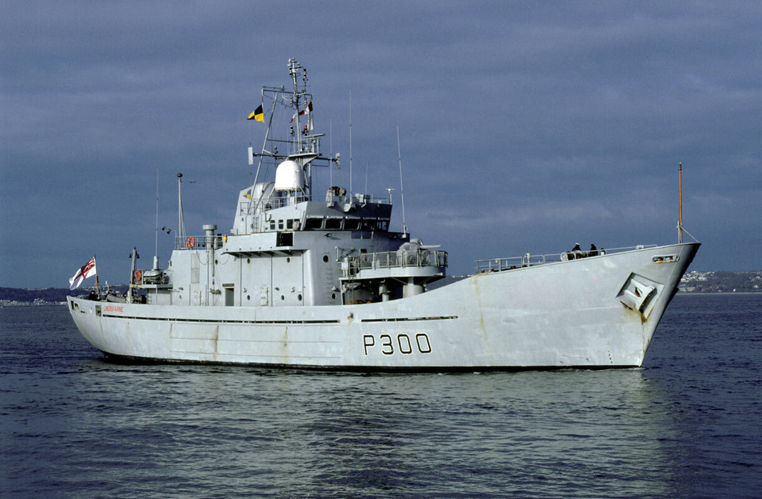 HMS Lindisfarne P300 Royal Navy Island class Patrol Vessel Photo Print or Framed Photo Print - Hampshire Prints