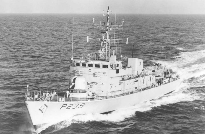 HMS Peacock P239 | Photo Print | Framed Print | Peacock Class | Patrol Vessel | Royal Navy Hampshire Prints