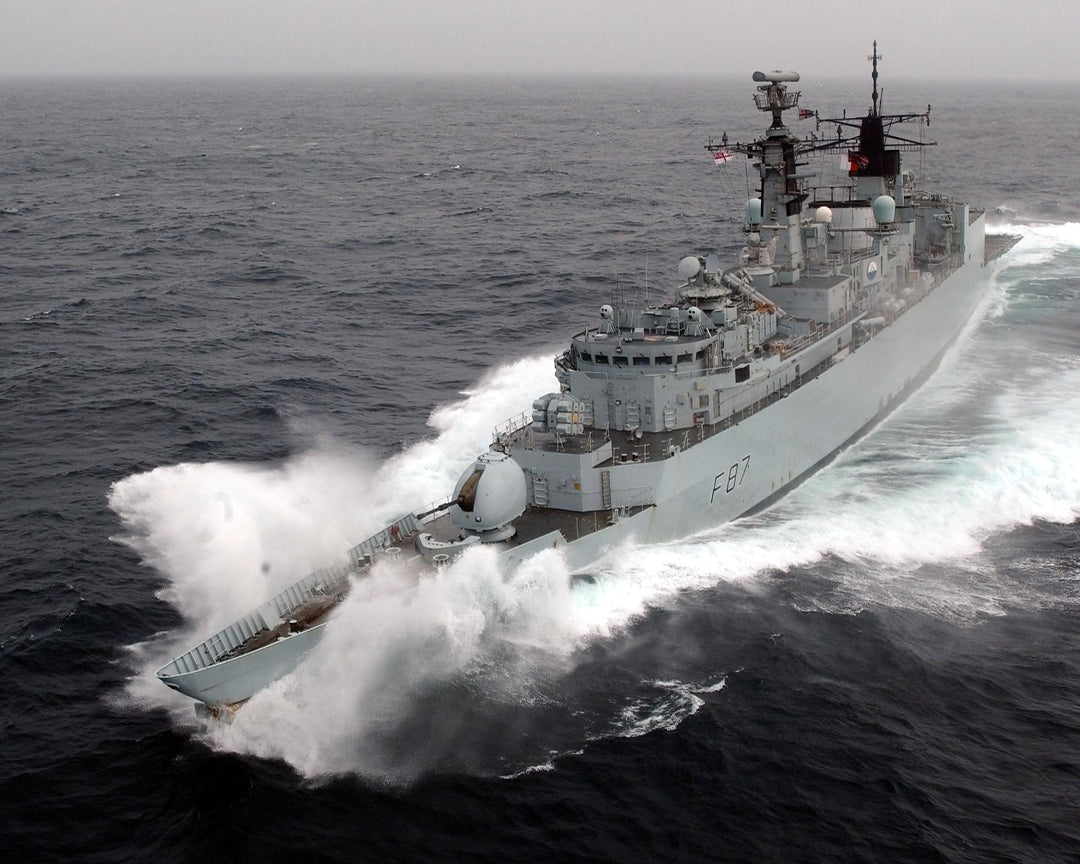 HMS Chatham F87 Royal Navy Type 22 Frigate Photo Print or Framed Print - Hampshire Prints