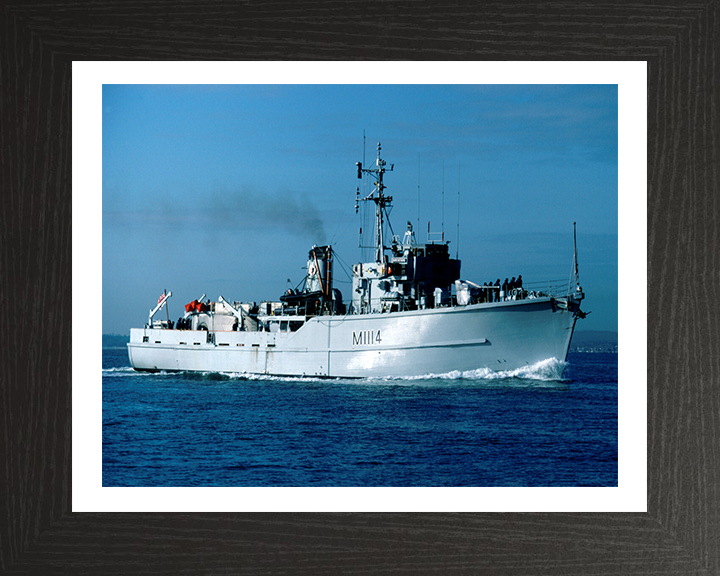 HMS Brinton M1114 Royal Navy Ton Class Minesweeper Photo Print or Framed Print - Hampshire Prints