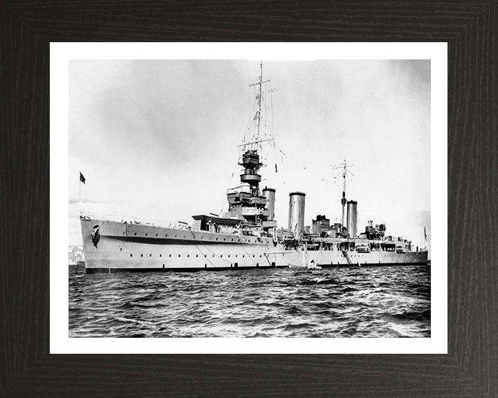 HMS Emerald D66 | Photo Print | Framed Print | Emerald Class | Light Cruiser | Royal Navy Hampshire Prints
