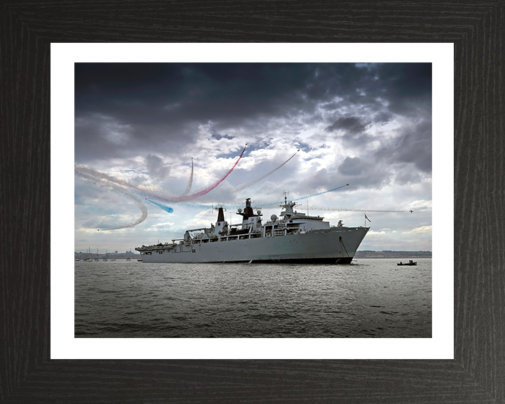 HMS Bulwark L15 Royal Navy Albion class amphibious ship Photo Print or Framed Print - Hampshire Prints