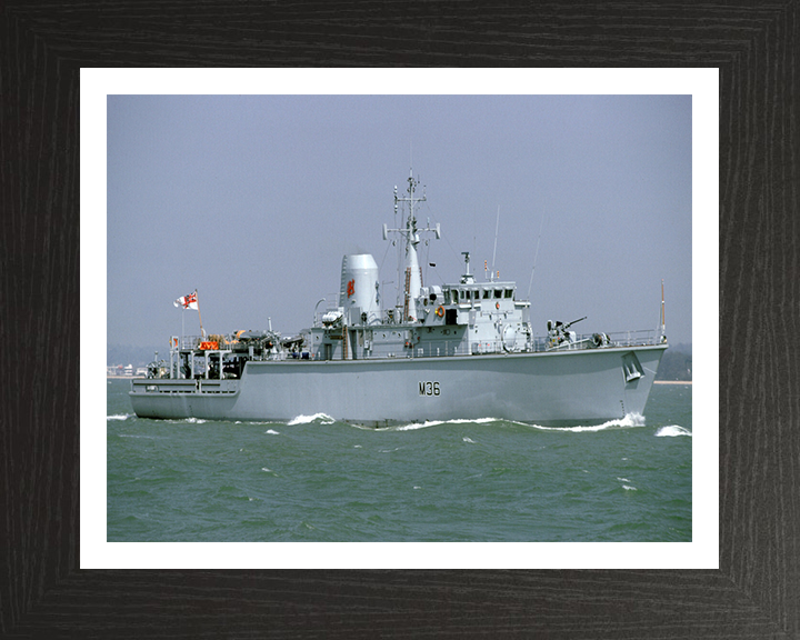 HMS Bicester M36 Royal Navy Hunt class mine countermeasures vessel Photo Print or Framed Print - Hampshire Prints