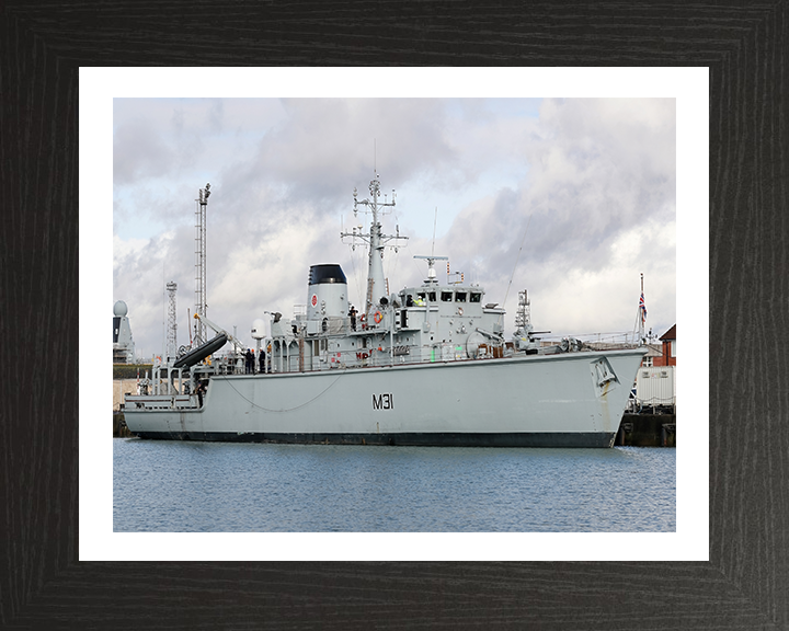 HMS Cattistock M31 | Photo Print | Framed Print | Hunt Class | Minehunter | Royal Navy Hampshire Prints