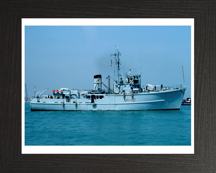 HMS Brereton M1113 Royal Navy Ton class minesweeper Photo Print or Framed Print - Hampshire Prints