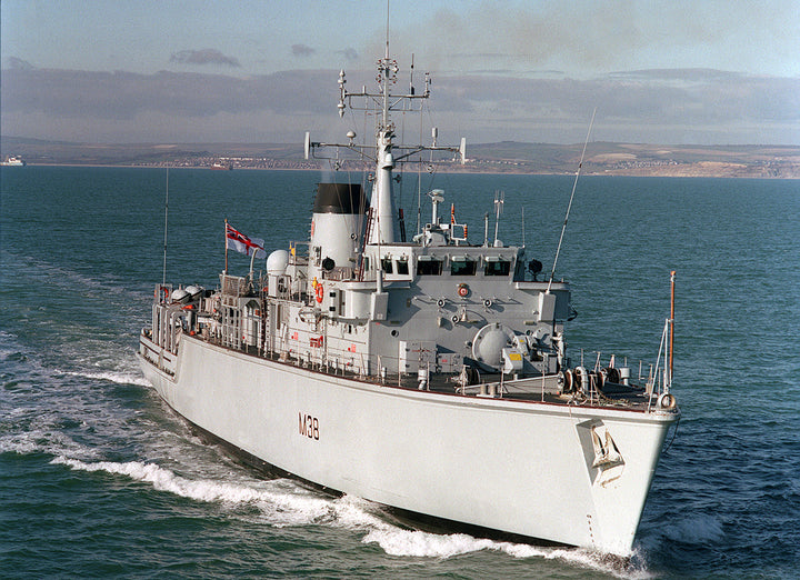 HMS Atherstone M38 Royal Navy Hunt class mine countermeasures vessel Photo Print or Framed Print - Hampshire Prints