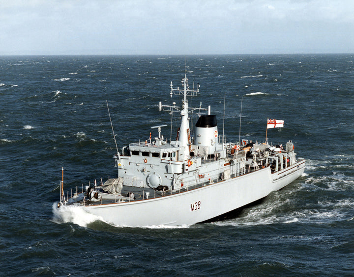 HMS Atherstone M38 Royal Navy Hunt class mine countermeasures vessel Photo Print or Framed Print - Hampshire Prints