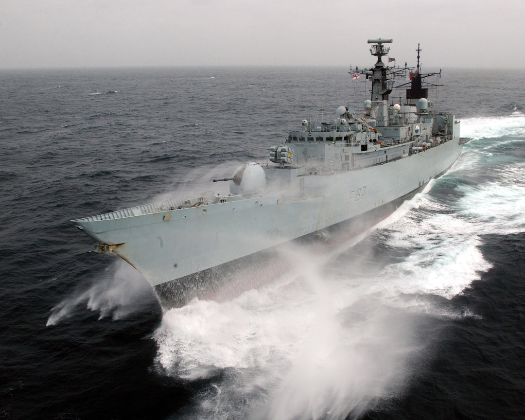 HMS Chatham F87 | Photo Print | Framed Print | Poster | Type 22 | Frigate | Royal Navy Hampshire Prints