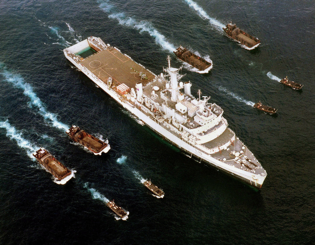 HMS Fearless L10 Royal Navy Fearless class amphibious ship Photo Print or Framed Print - Hampshire Prints