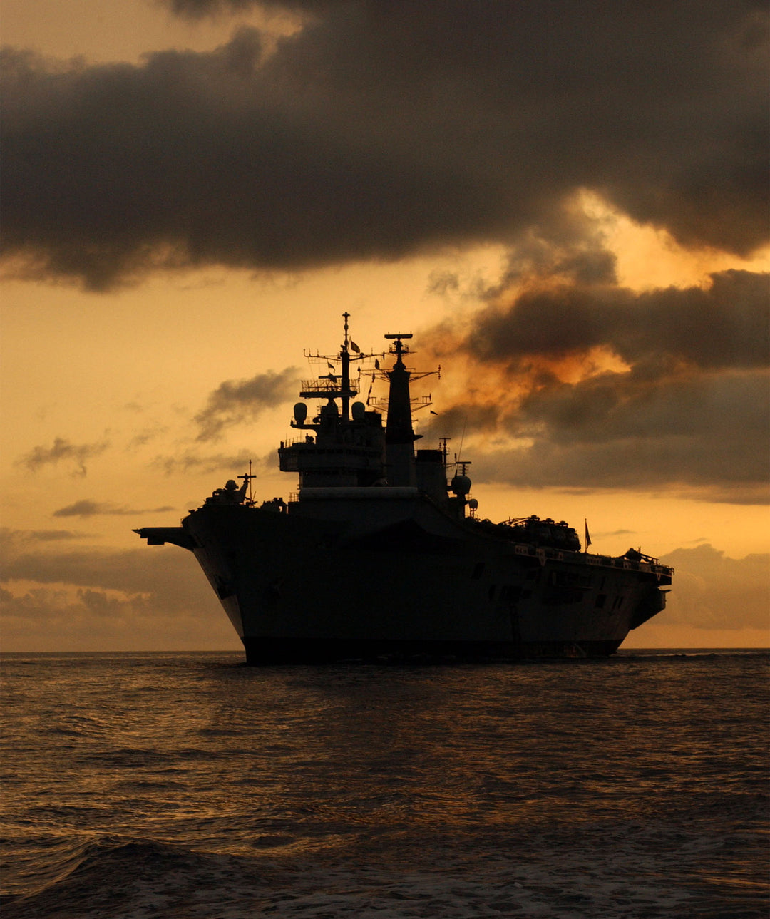 HMS Invincible R05 | Photo Print | Framed Print | Invincible Class | Aircraft Carrier | Royal Navy Hampshire Prints