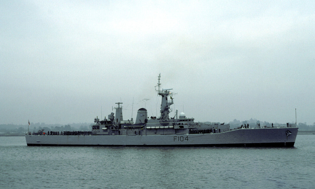 HMS Dido F104 | Photo Print | Framed Print | Leander Class | Frigate | Royal Navy Hampshire Prints