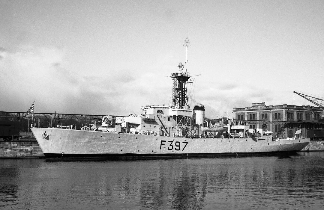 HMS Launceston Castle F397 (K397) Royal Navy Castle class corvette Photo Print or Framed Print - Hampshire Prints