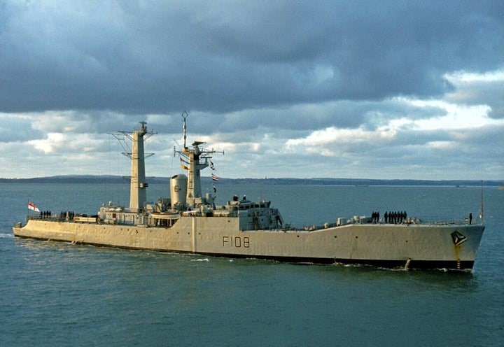 HMS Londonderry F108 Royal Navy Rothesay class frigate Photo Print or Framed Print - Hampshire Prints