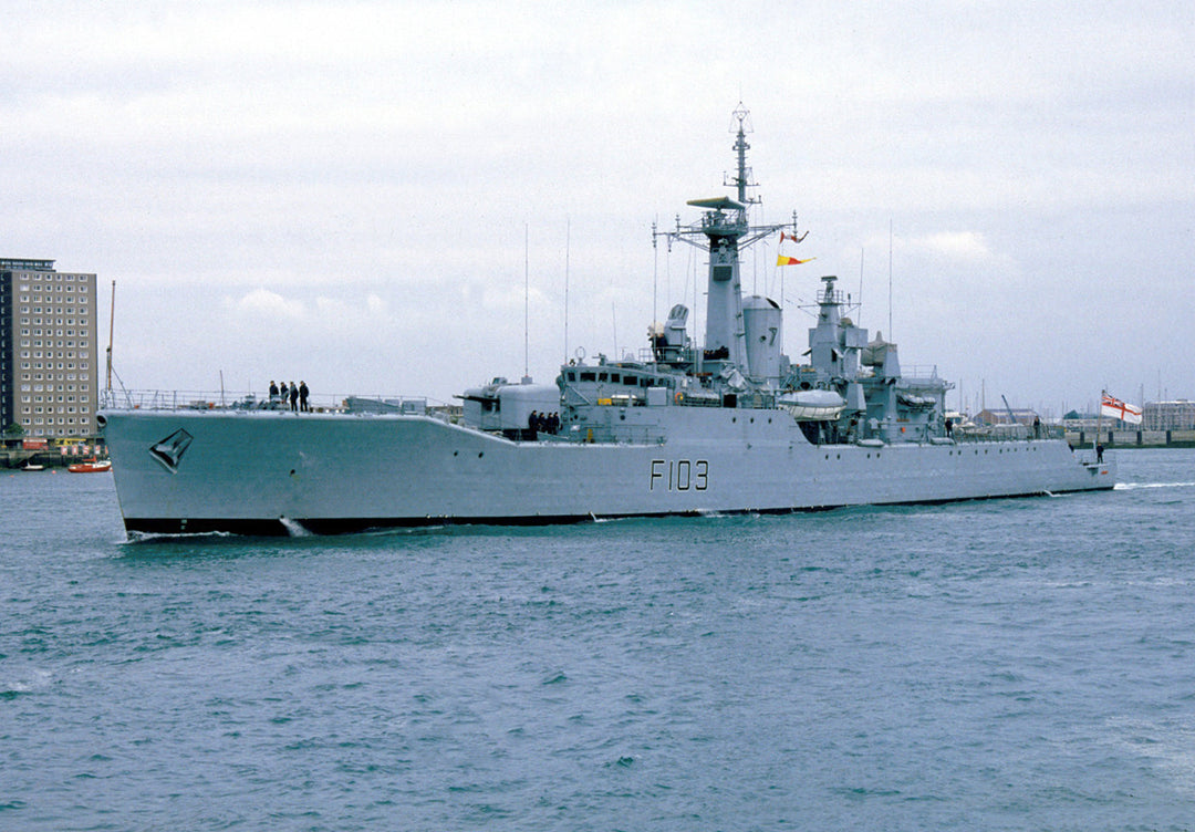 HMS Lowestoft F103 Royal Navy Rothesay class frigate Photo Print or Framed Print - Hampshire Prints