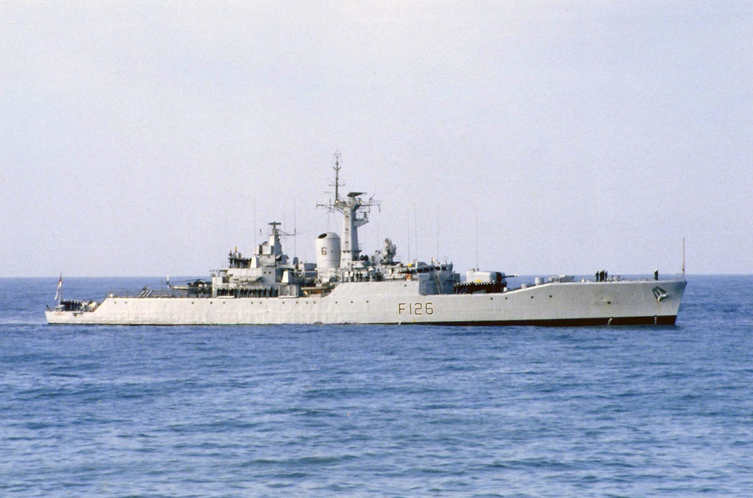 HMS Plymouth F126 Royal Navy Rothesay Class Frigate Photo Print or Framed Print - Hampshire Prints