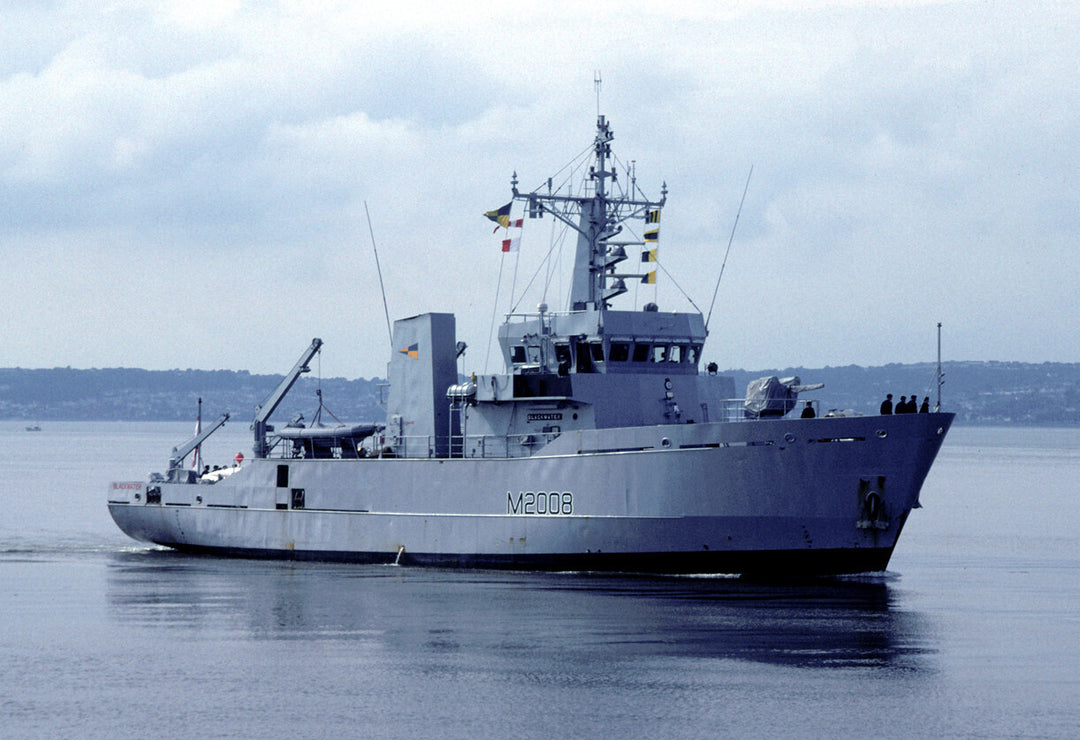 HMS Blackwater M2008 | Photo Print | Framed Print | River Class | Minesweeper | Royal Navy Hampshire Prints