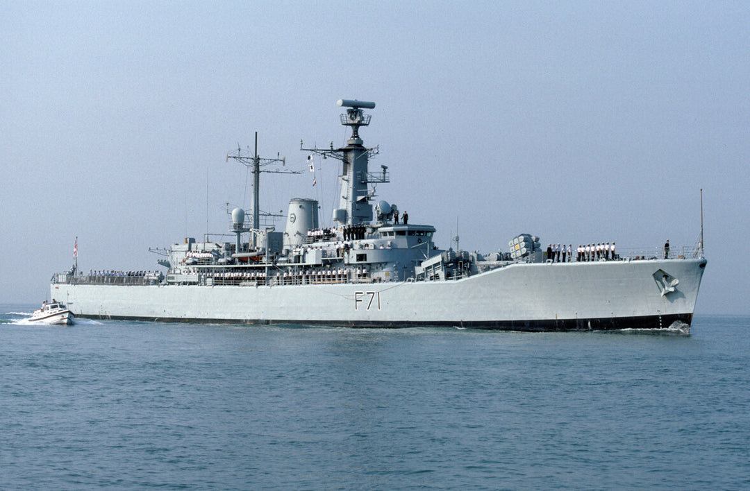 HMS Scylla F71 Royal Navy Leander Class Frigate Photo Print or Framed Print - Hampshire Prints