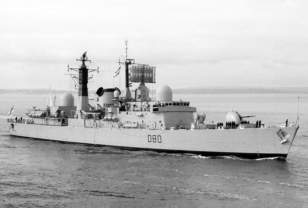 HMS Sheffield D80 Royal Navy Type 42 destroyer Photo Print or Framed Print - Hampshire Prints