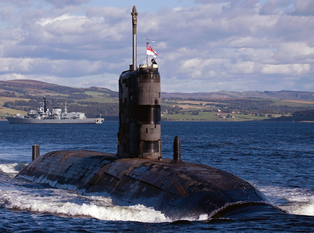 HMS Superb S109 Submarine | Photo Print | Framed Print | Swiftsure Class | Royal Navy Hampshire Prints