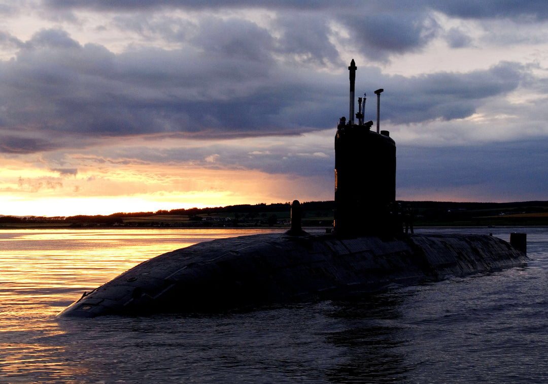 HMS Superb S109 Royal Navy Swiftsure class Submarine Photo Print or Framed Print - Hampshire Prints