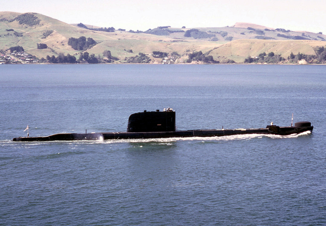 HMS Trump P333 Submarine | Photo Print | Framed Print | Poster | T Class | Royal Navy Hampshire Prints