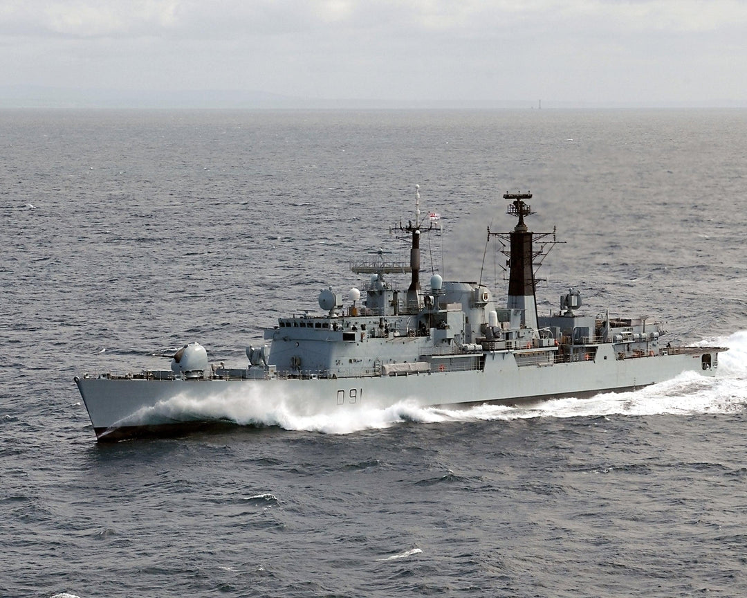 HMS Nottingham D91 | Photo Print | Framed Print | Poster | Type 42 | Destroyer | Royal Navy Hampshire Prints